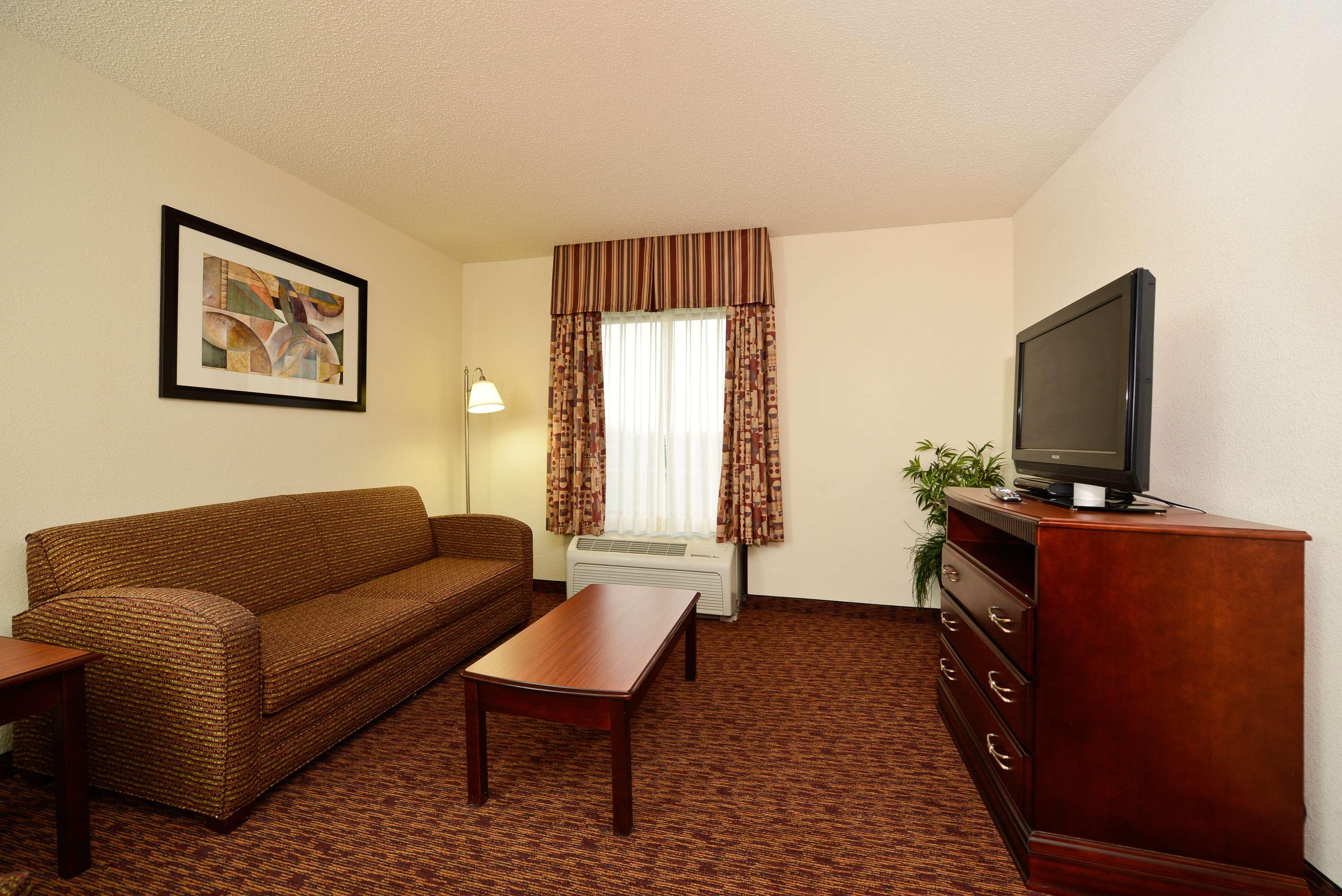 Hampton Inn & Suites Мънси Екстериор снимка