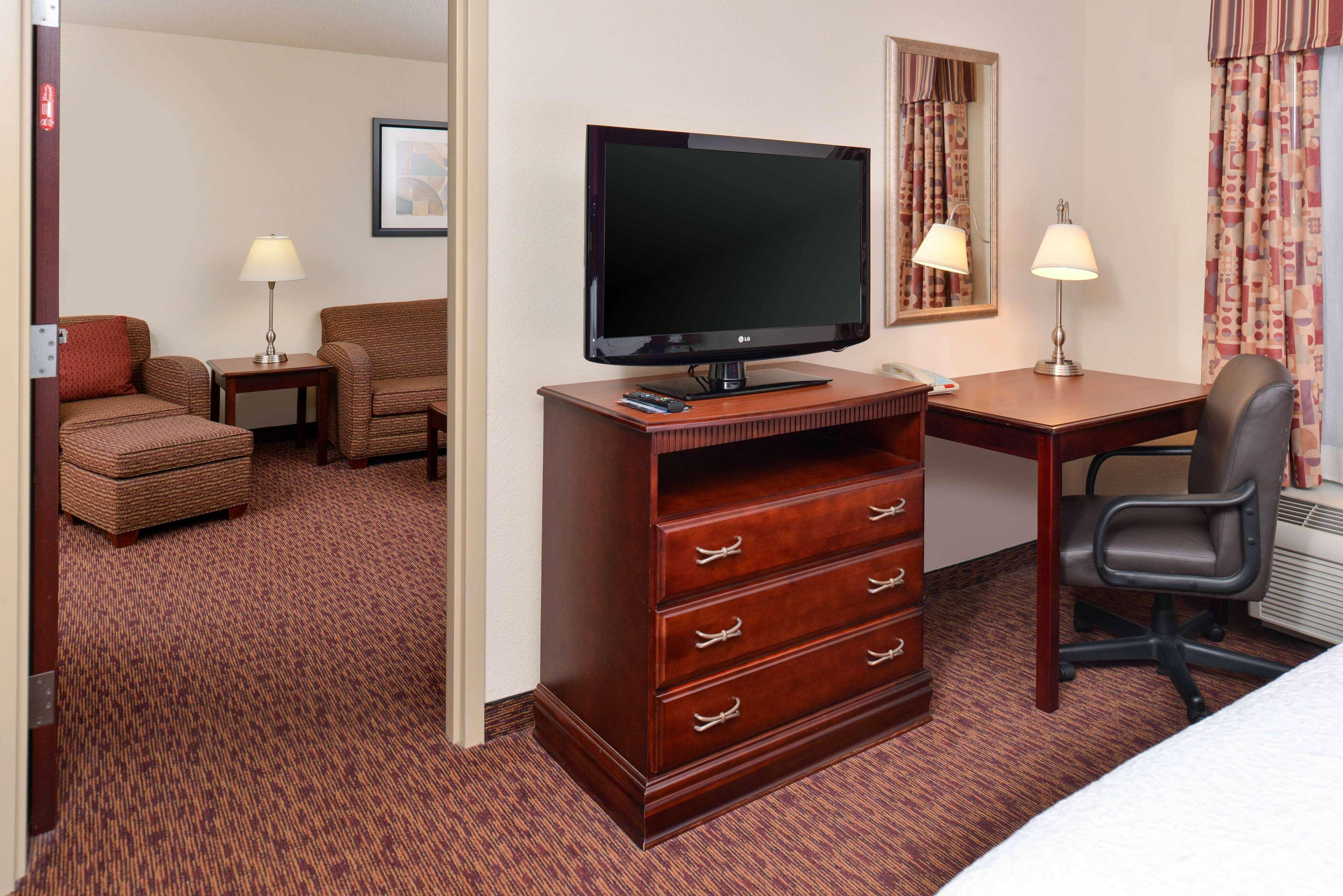 Hampton Inn & Suites Мънси Екстериор снимка