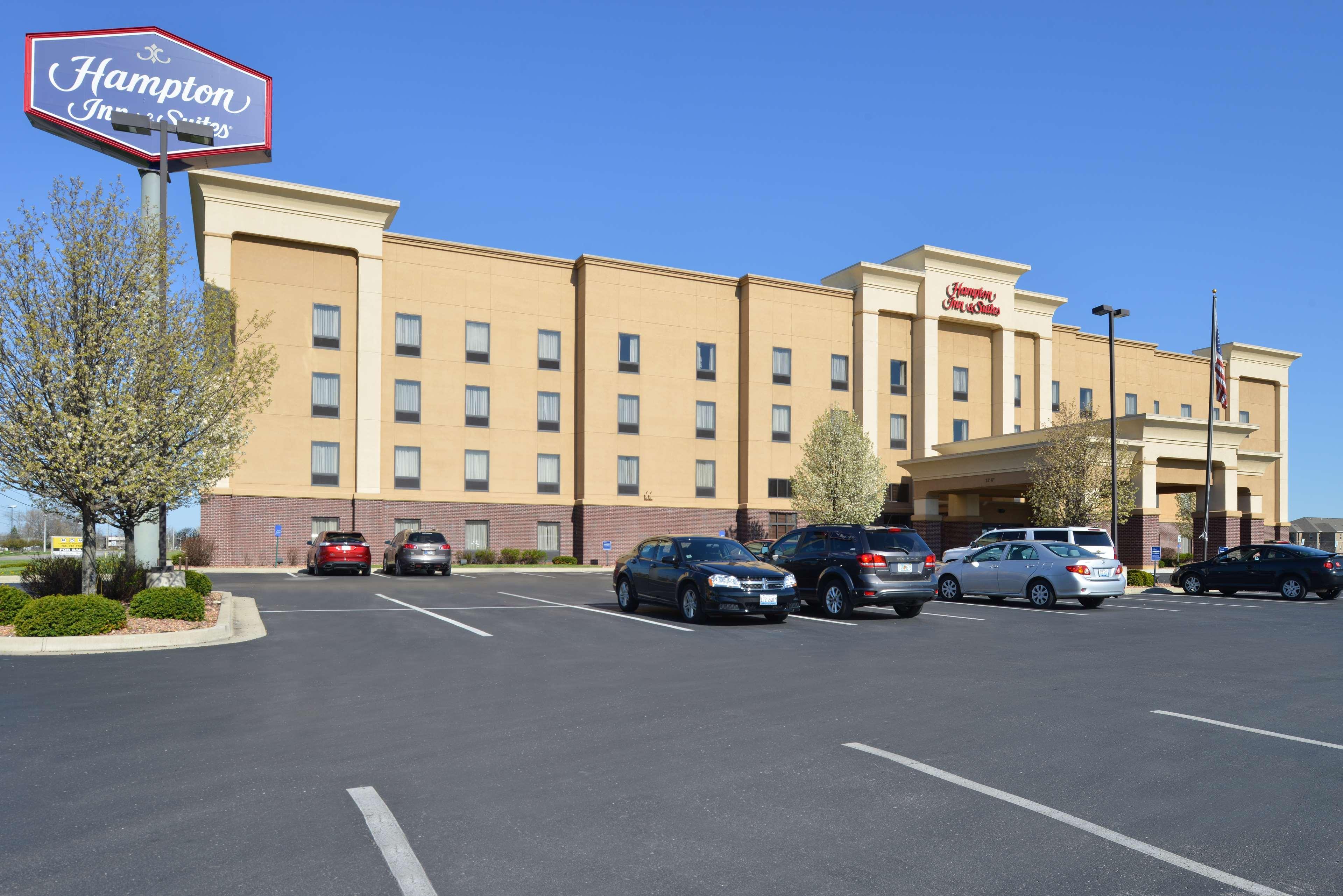 Hampton Inn & Suites Мънси Екстериор снимка