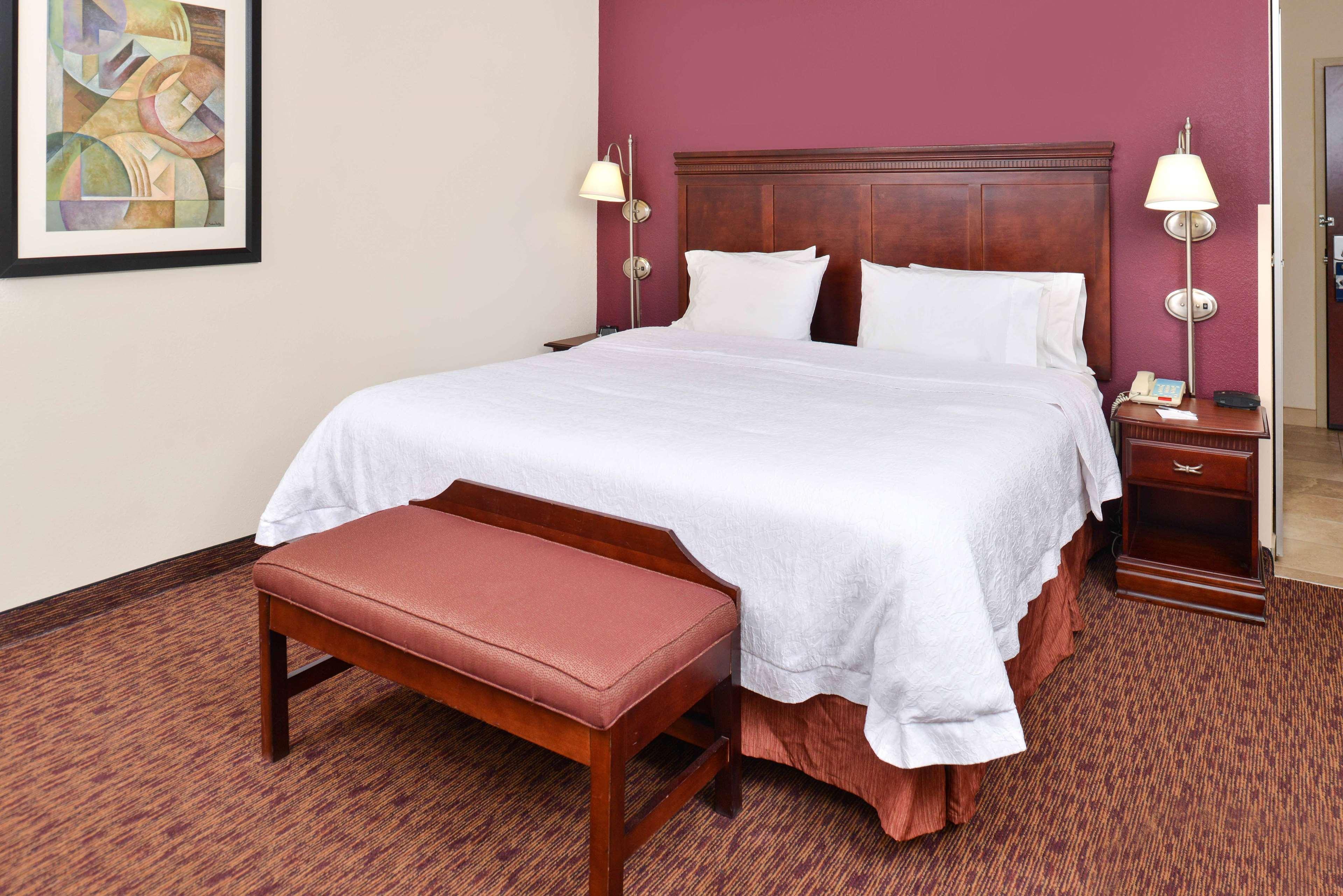 Hampton Inn & Suites Мънси Екстериор снимка