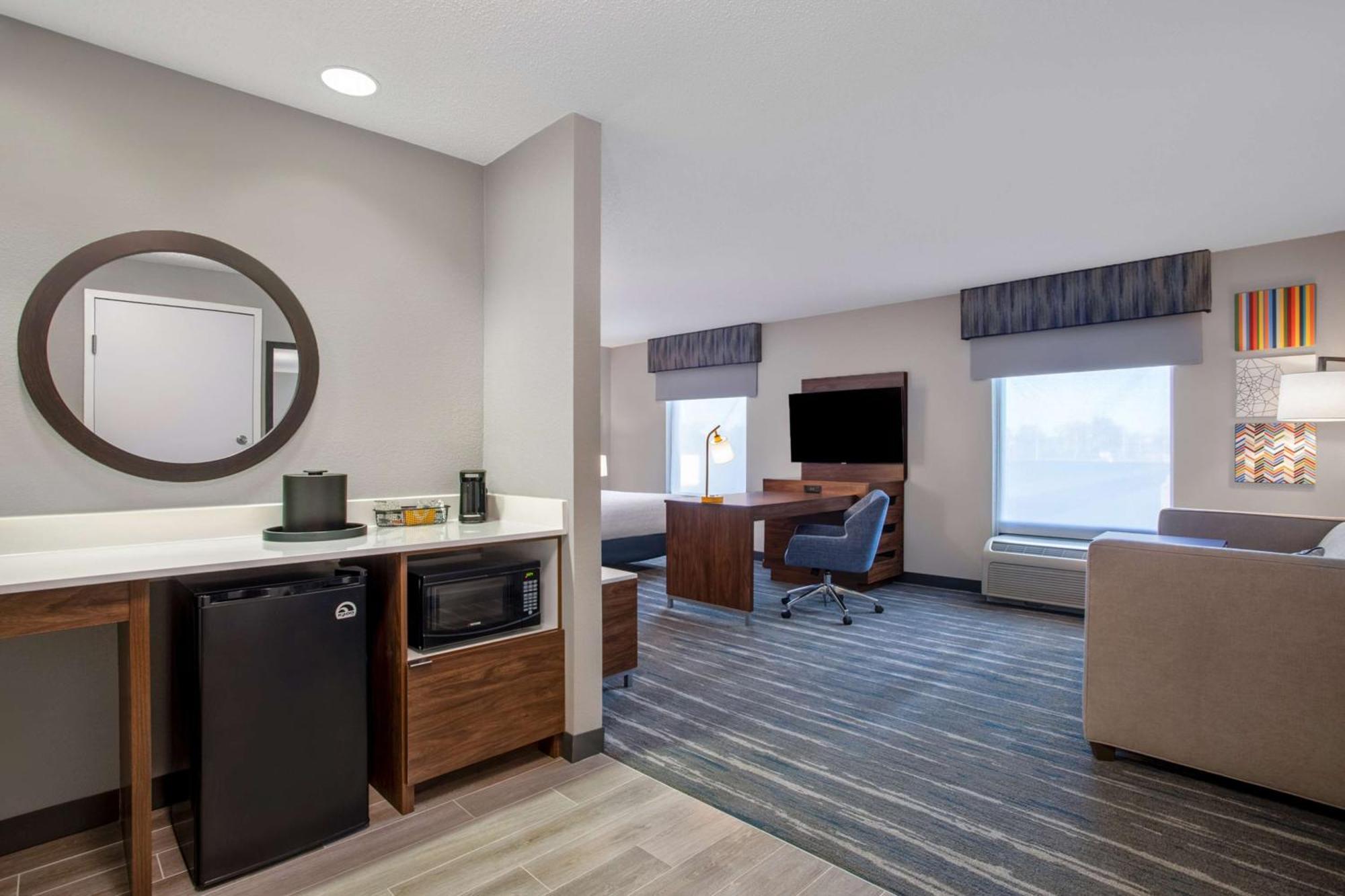 Hampton Inn & Suites Мънси Екстериор снимка