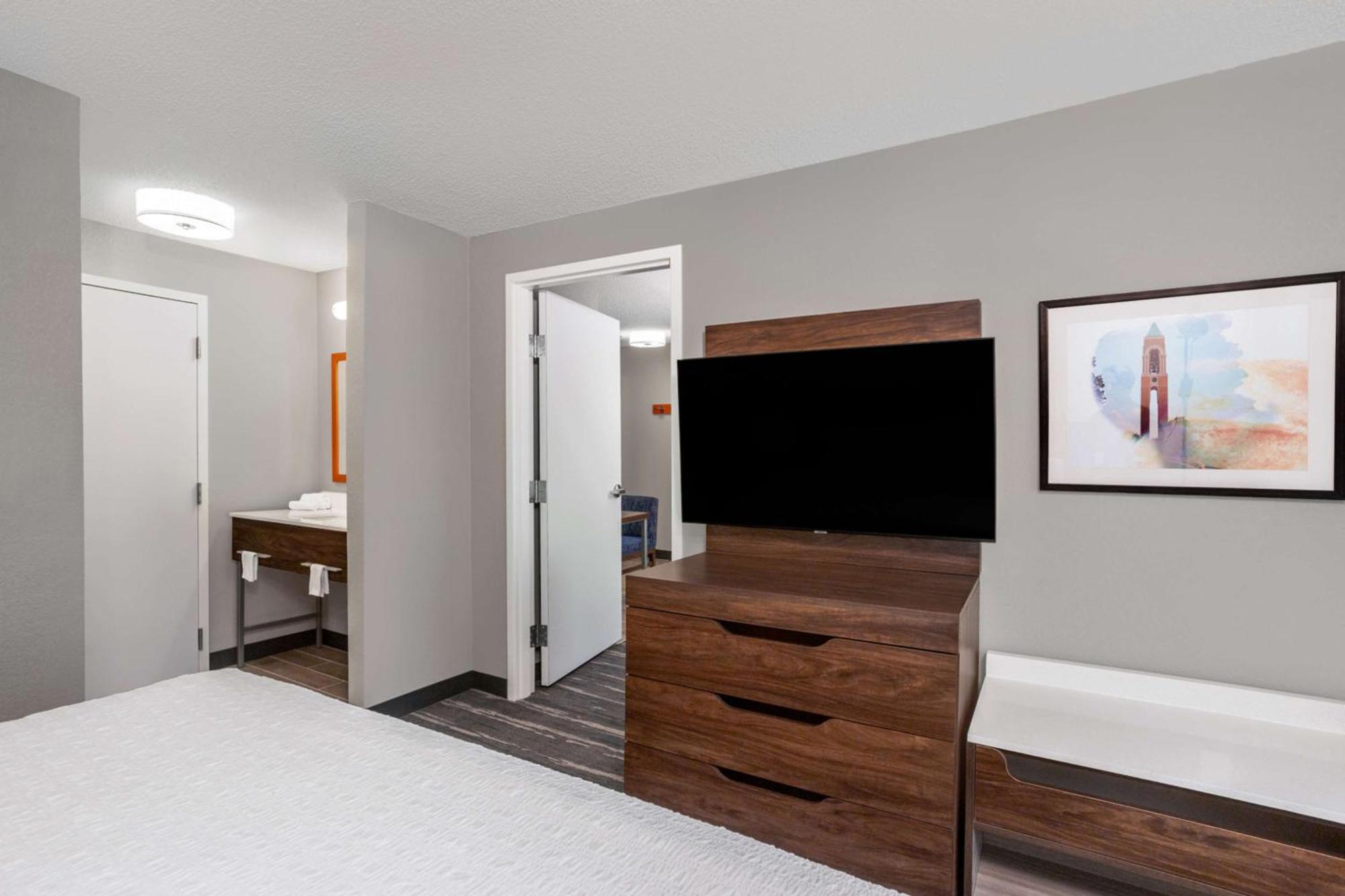 Hampton Inn & Suites Мънси Екстериор снимка